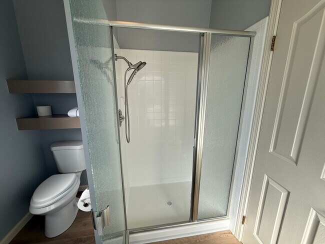 Building Photo - Nicely updated 4-bedroom in Oakdale!