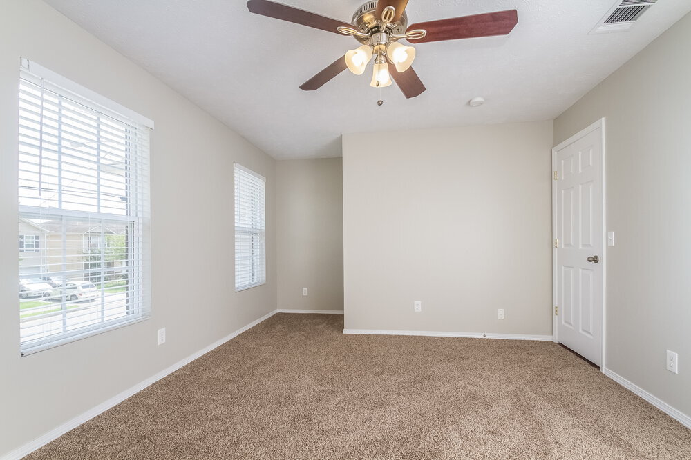 Building Photo - 5153 Sunsail Dr