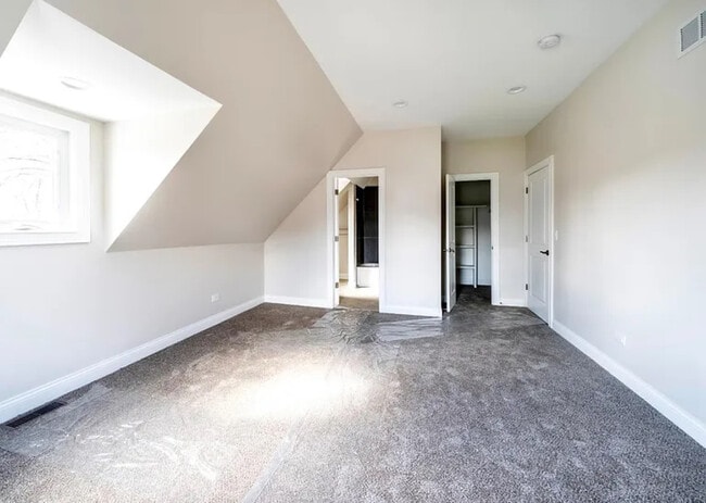 Building Photo - 6136 Harrison Ave