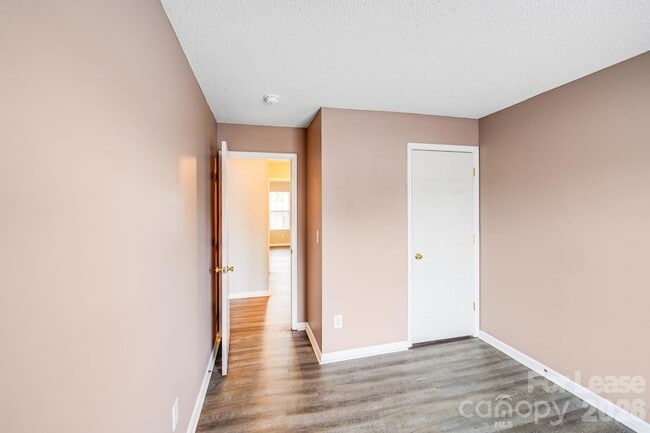 Building Photo - 3260 Barons Court Rd