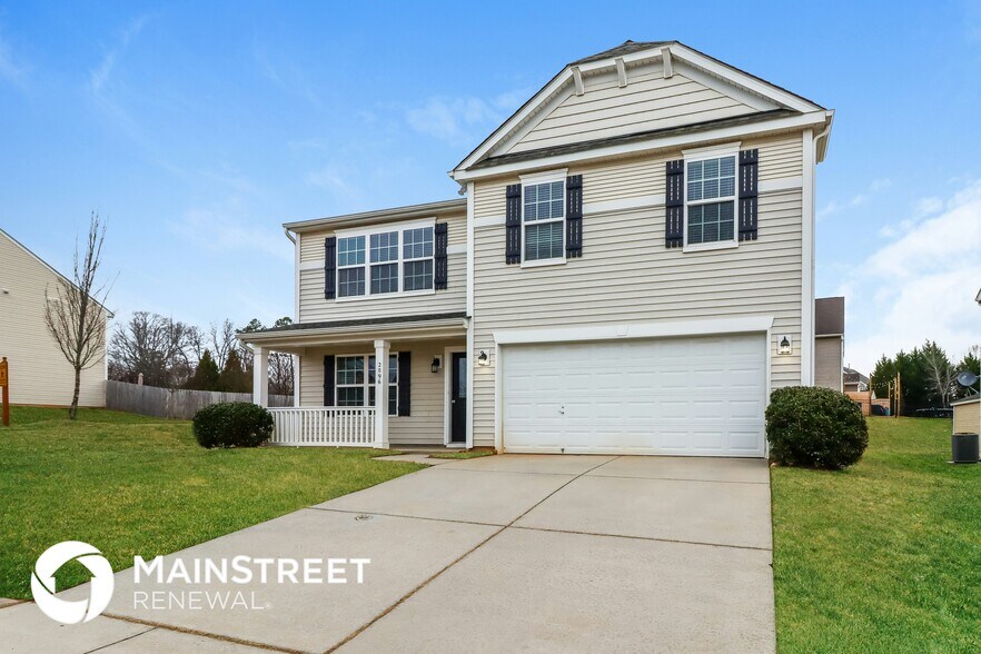 Building Photo - 2896 Village Center Dr