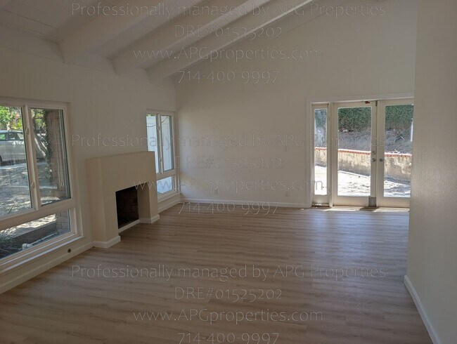 Building Photo - 289 S Solomon Dr