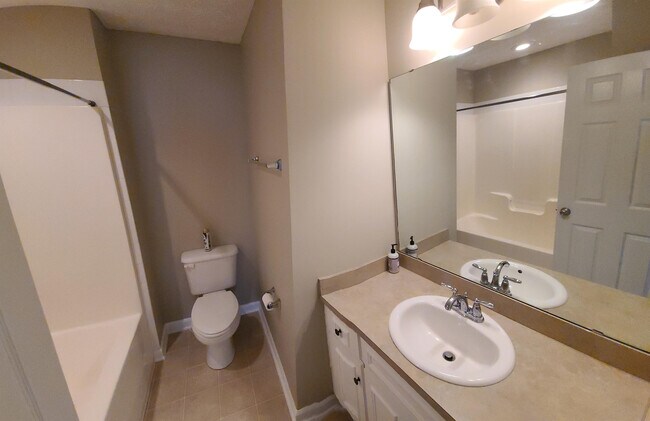 Building Photo - 9016 Scottsdale Ct