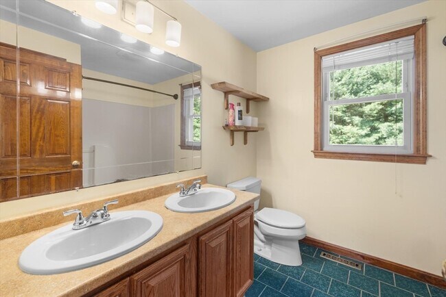 Building Photo - 57 Harvest Wood Dr