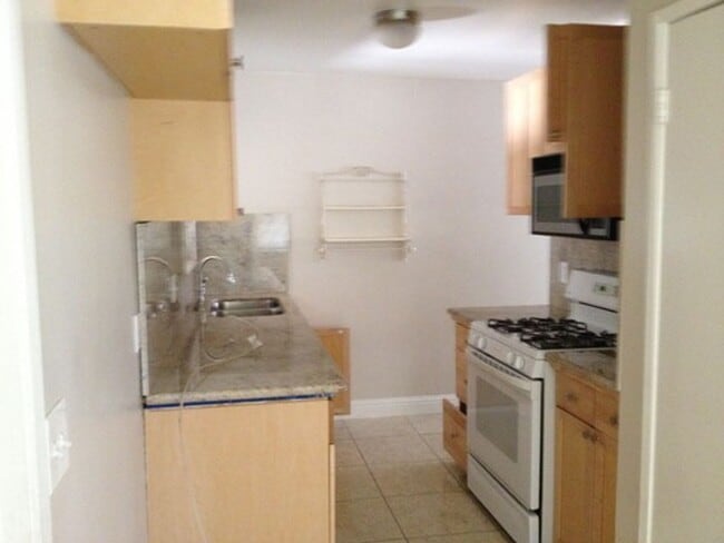 Building Photo - 9328 Lujan Dr