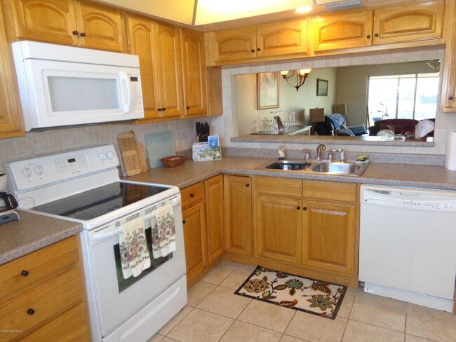 Building Photo - 412 Meadowlark Ln