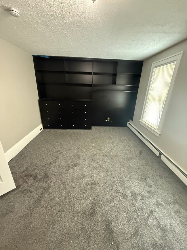 Building Photo - 3515 E 80