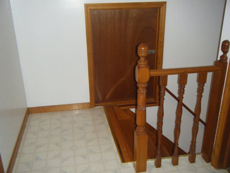 Building Photo - 921-923 S Kelley Rd