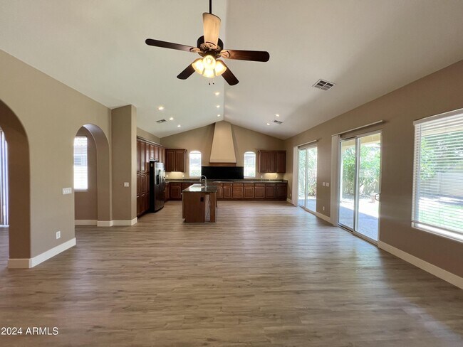 Building Photo - 4443 S Greythorne Way