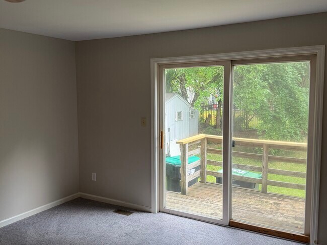 Building Photo - 120 Whitburn Pl