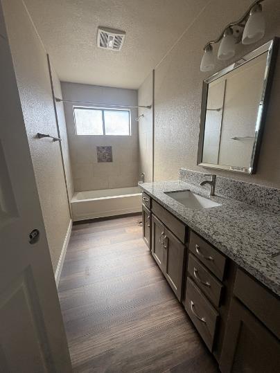 Building Photo - 5095 W Kadota Ave