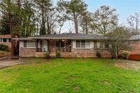 Building Photo - 1138 Arlington Pkwy NE