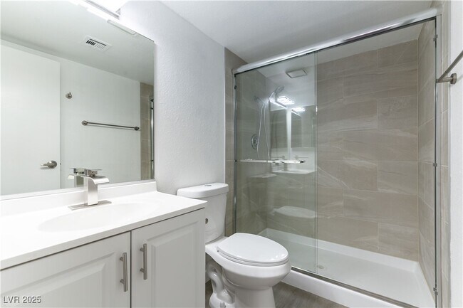 Building Photo - 601 Cabrillo Cir