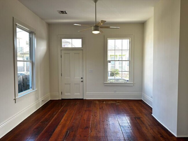 Building Photo - 1527 Reverend John Raphael Jr Way