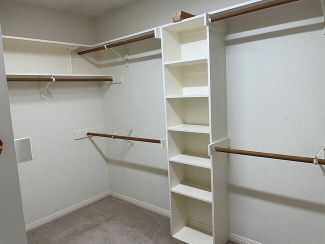 Building Photo - 8028 Bottlebrush Dr