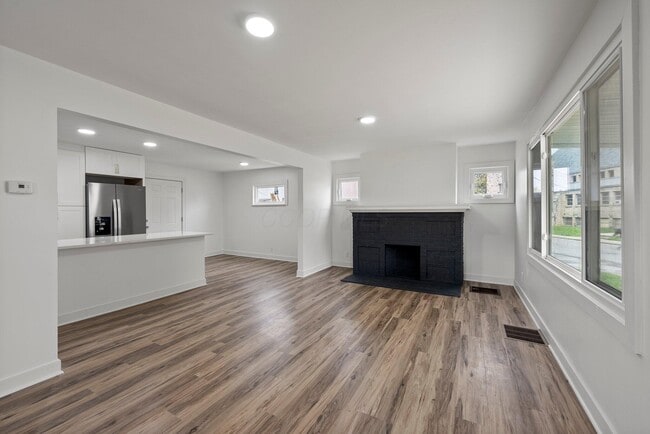Building Photo - 2671 Whitehead Rd
