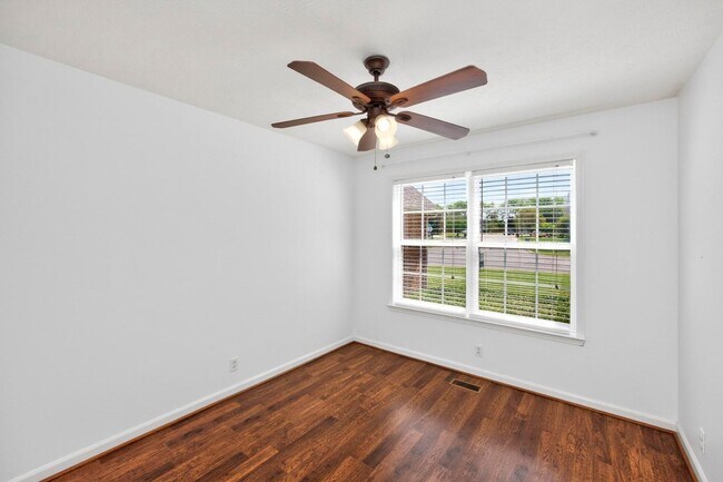 Building Photo - 197 Red Jacket Trce