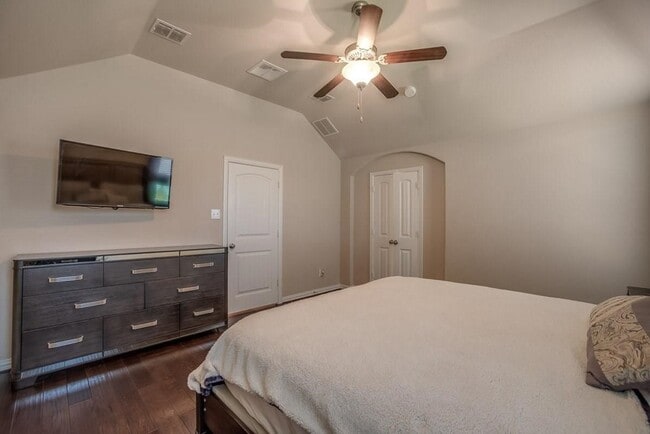 Building Photo - 5209 Texana Dr