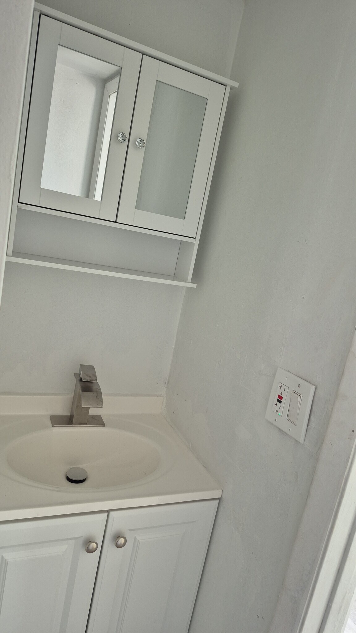 Building Photo - 628 SW Krome Ter