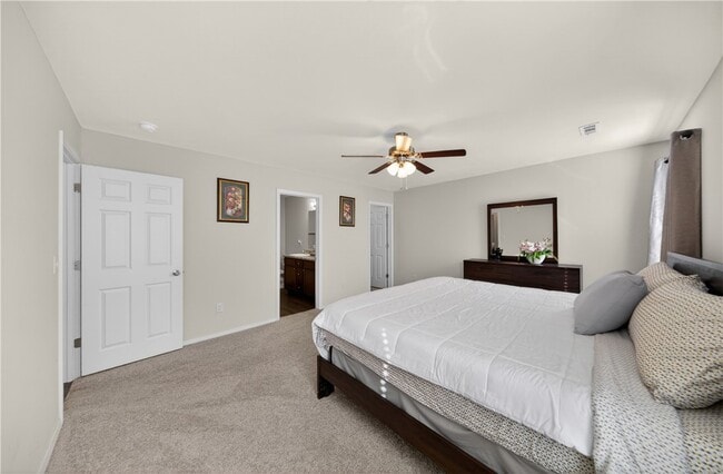 Building Photo - 8110 Dogwood Dr