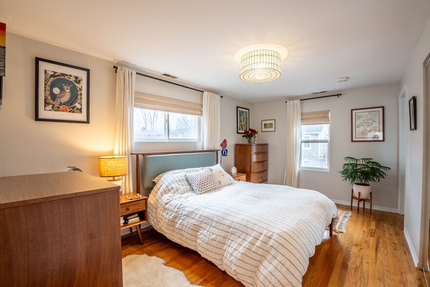 Building Photo - 1111 N Honore St