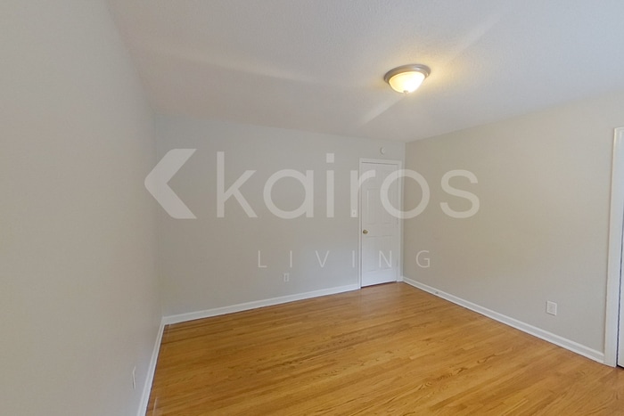 Building Photo - 5169 Beacon Dr