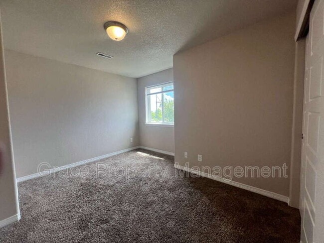 Building Photo - 6107 Kochia Ct