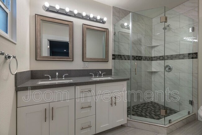 Building Photo - 912 N Stoneman Ave