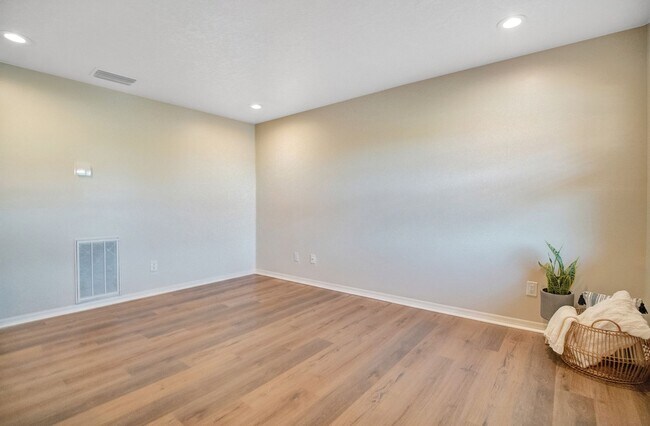 Interior Photo - Hourglass Flats | Modern 1 Bedroom Apartments in Orlando, FL