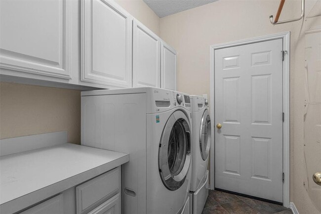 Building Photo - 10204 Prism Dr