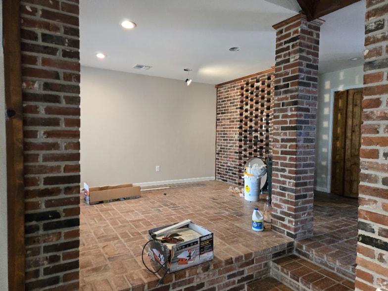 Building Photo - 115 Sandager Ave