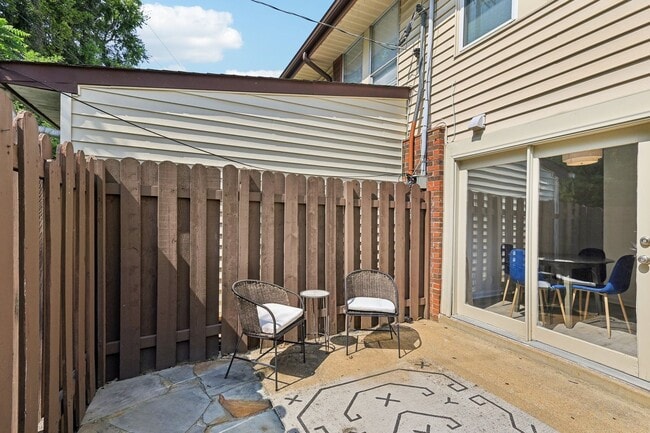 Building Photo - Stunning remodel