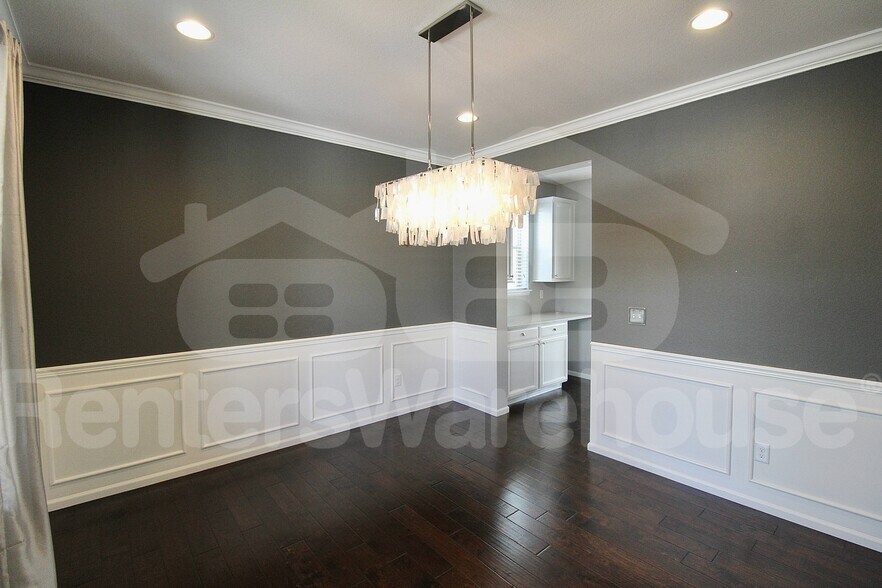 Building Photo - 5402 Lulu City Dr