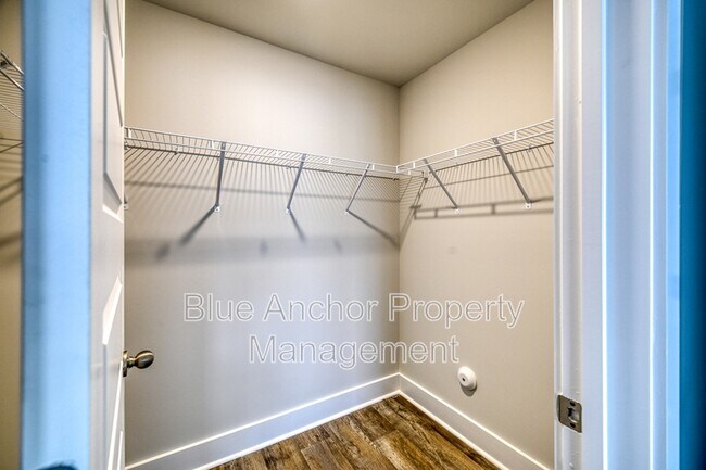 Building Photo - 111 S Grassland Rd