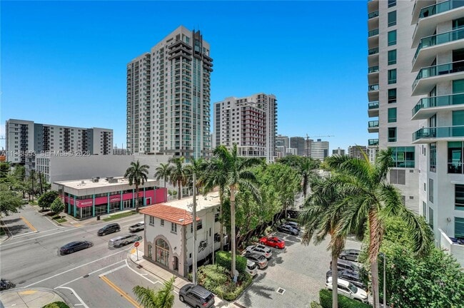 Building Photo - 350 NE 24th St