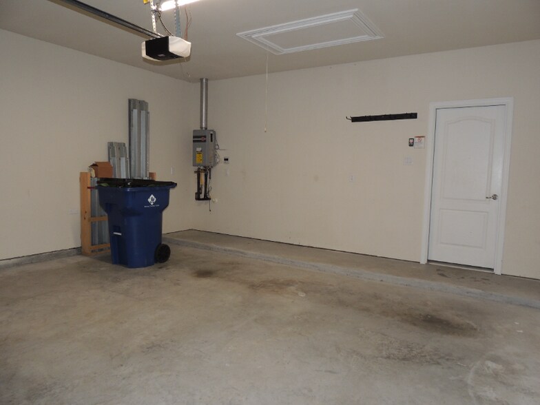 Building Photo - 13017 Dancing Reed Dr