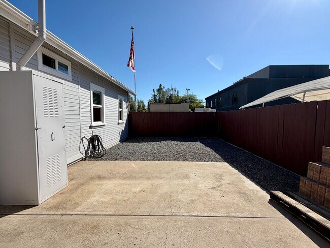 Building Photo - Carlsbad Home across from Holiday Park