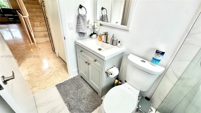 Building Photo - 814 NE 19th Ave