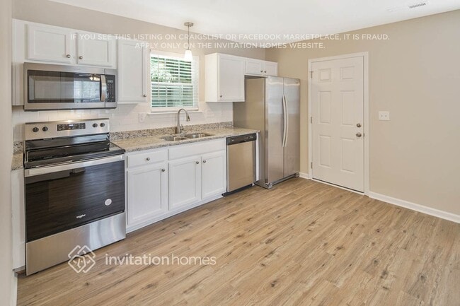 Building Photo - 236 Pangle Dr