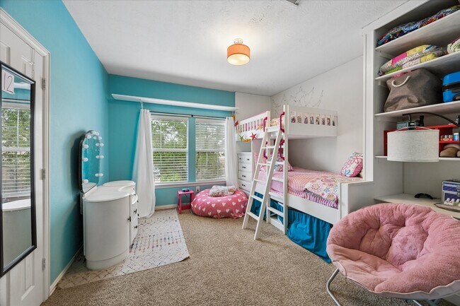 Building Photo - 1125 Shady Knoll Ln