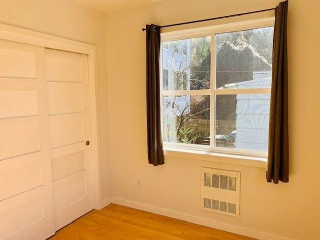 Building Photo - FAIRYTALE OF 2446 LLC ALKI
