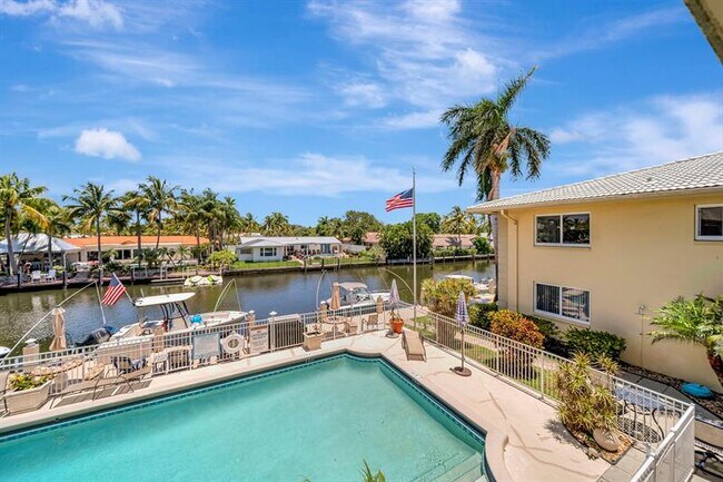 Building Photo - 2811 NE 51st St