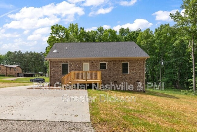 Building Photo - 218 Mike St