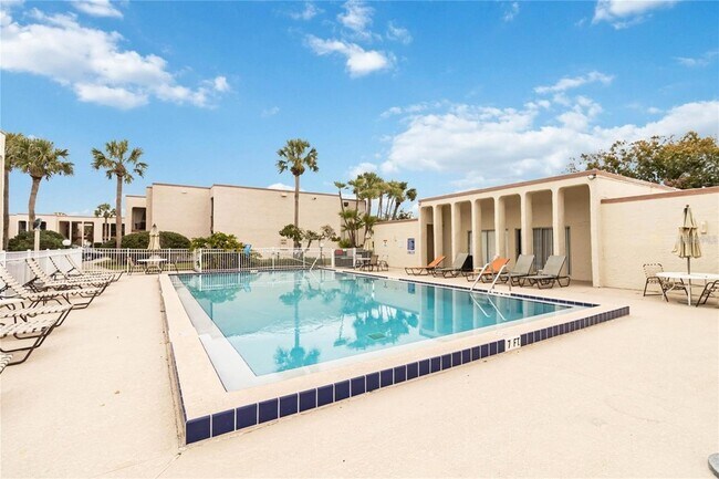 Building Photo - 512 Orange Dr