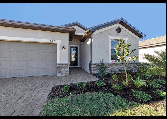 Building Photo - 5127 Coral Reef Wy