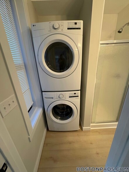 Building Photo - 28 Woodland St