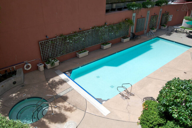 The pool and Hot tub - 1800 Washington Street