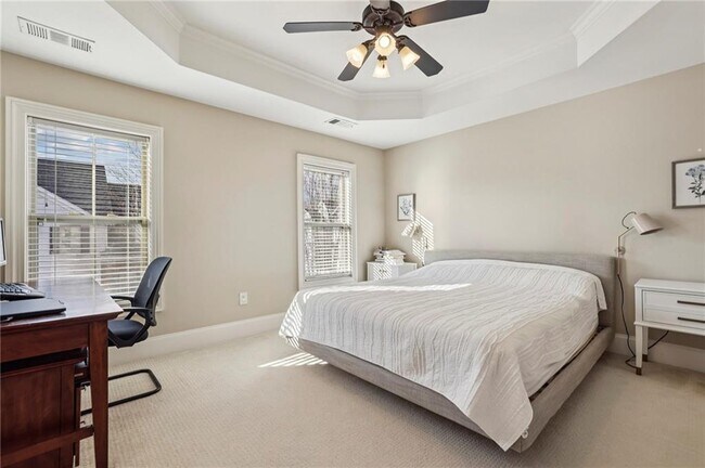 Building Photo - 305 Le Gran Bend