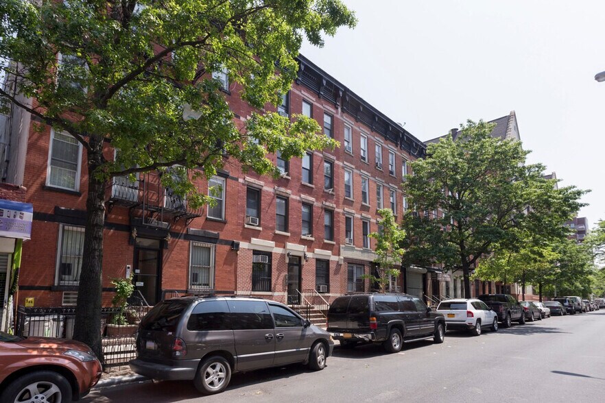 Building Photo - 312 E 104th St