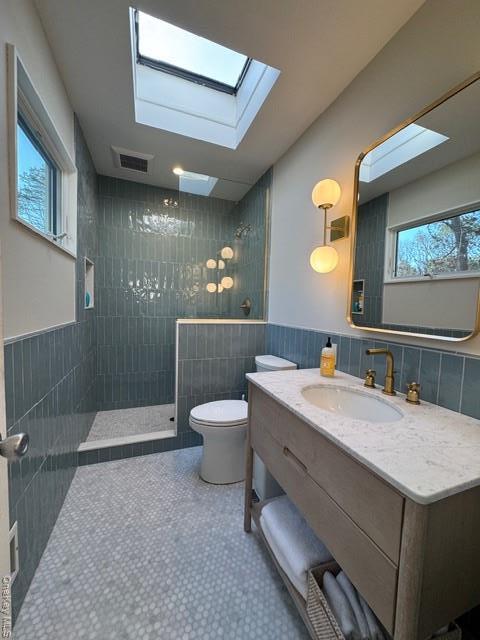 Building Photo - 14 Park Cir